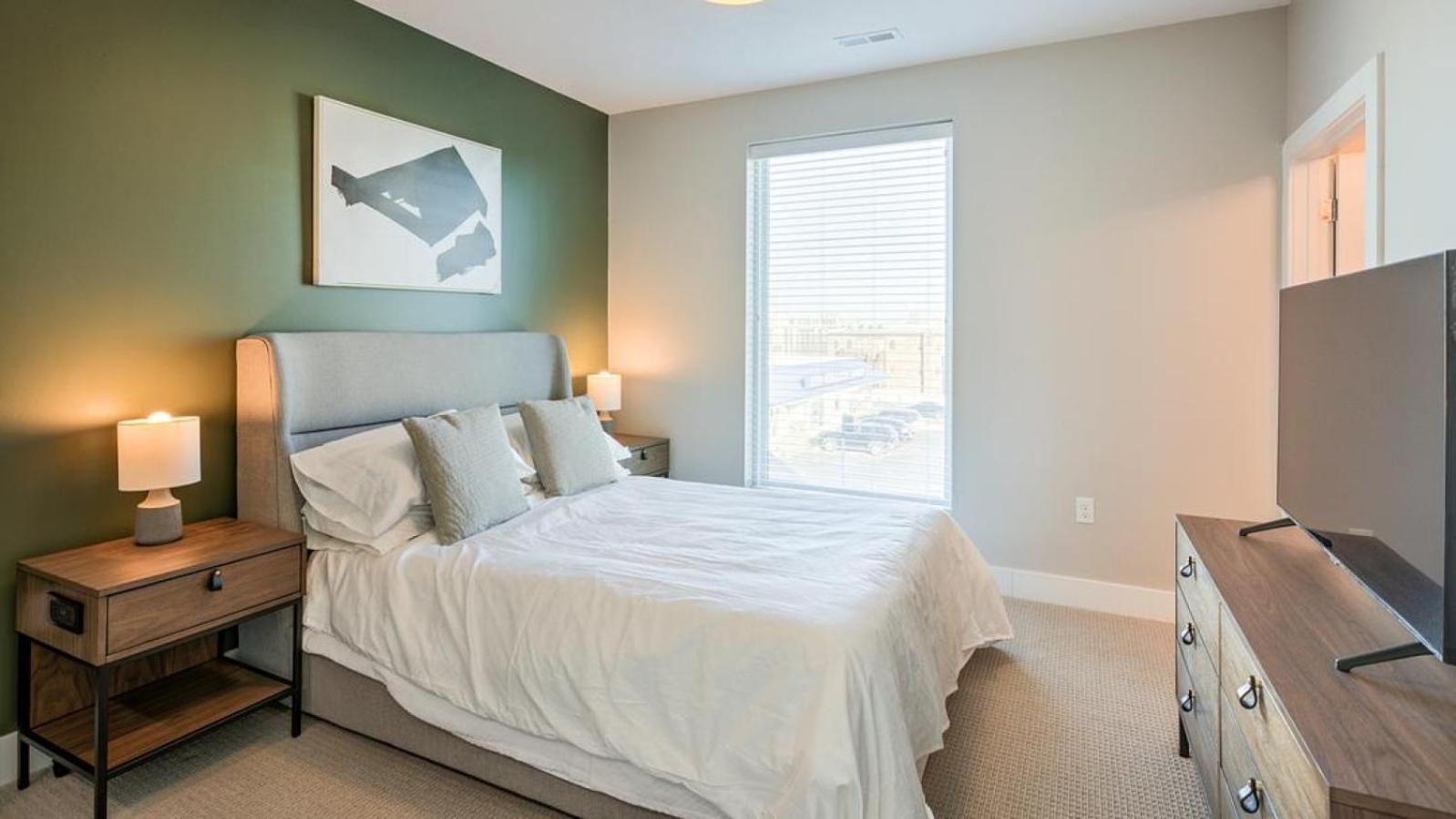 Landing At The Brady - 2 Bedrooms In Park
